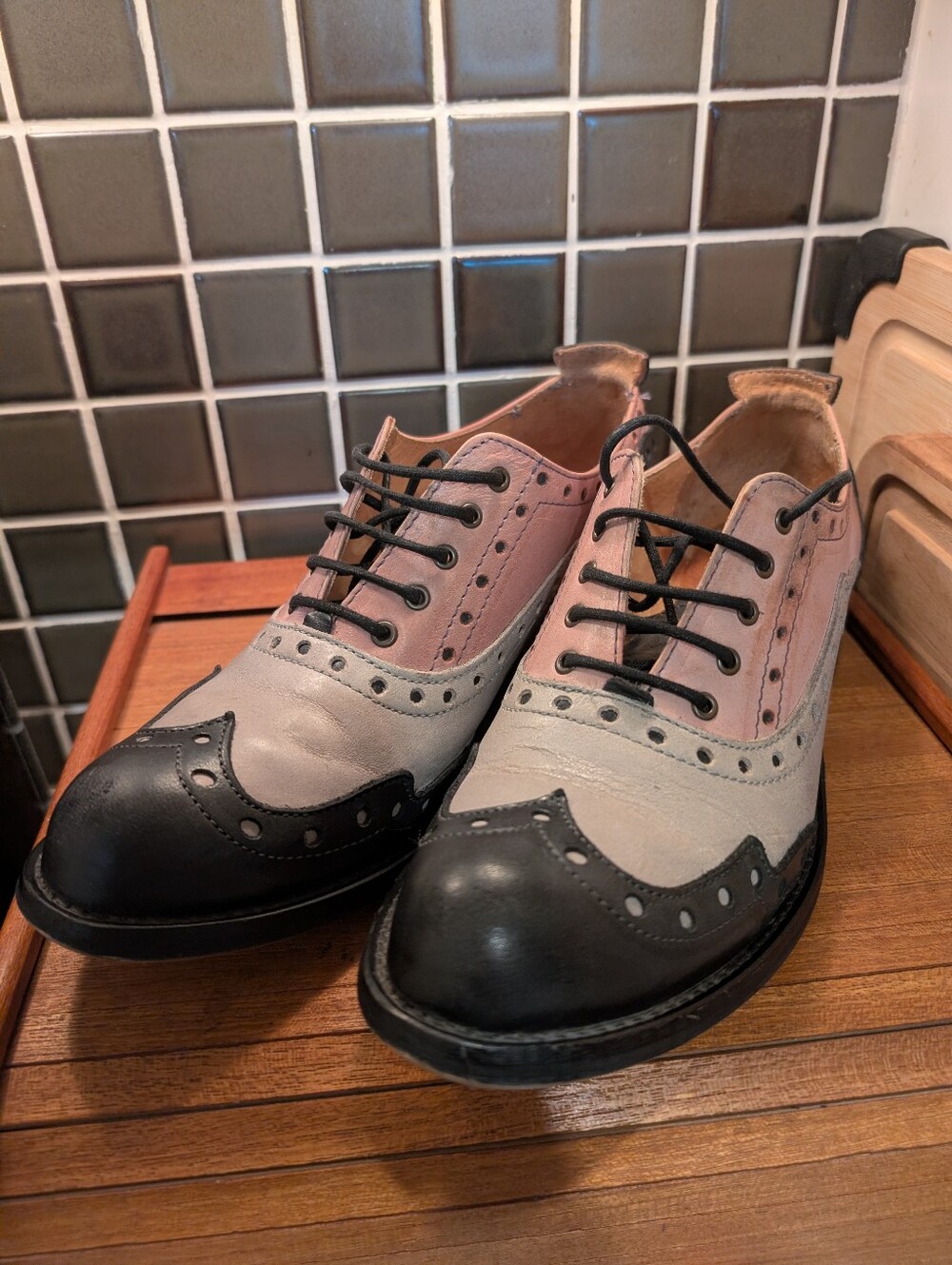 Fluevog Adrian Amanda Wingtips,9 (Fit Smaller)